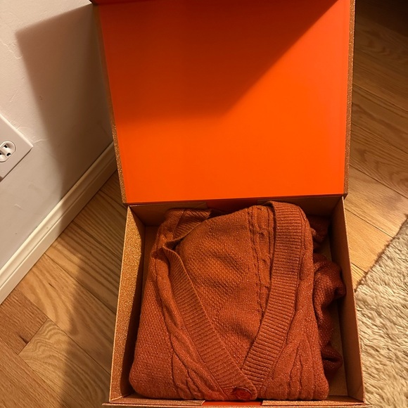 Taylor Swift The Life of a Showgirl Box & Sweater & CD - Picture 6 of 6